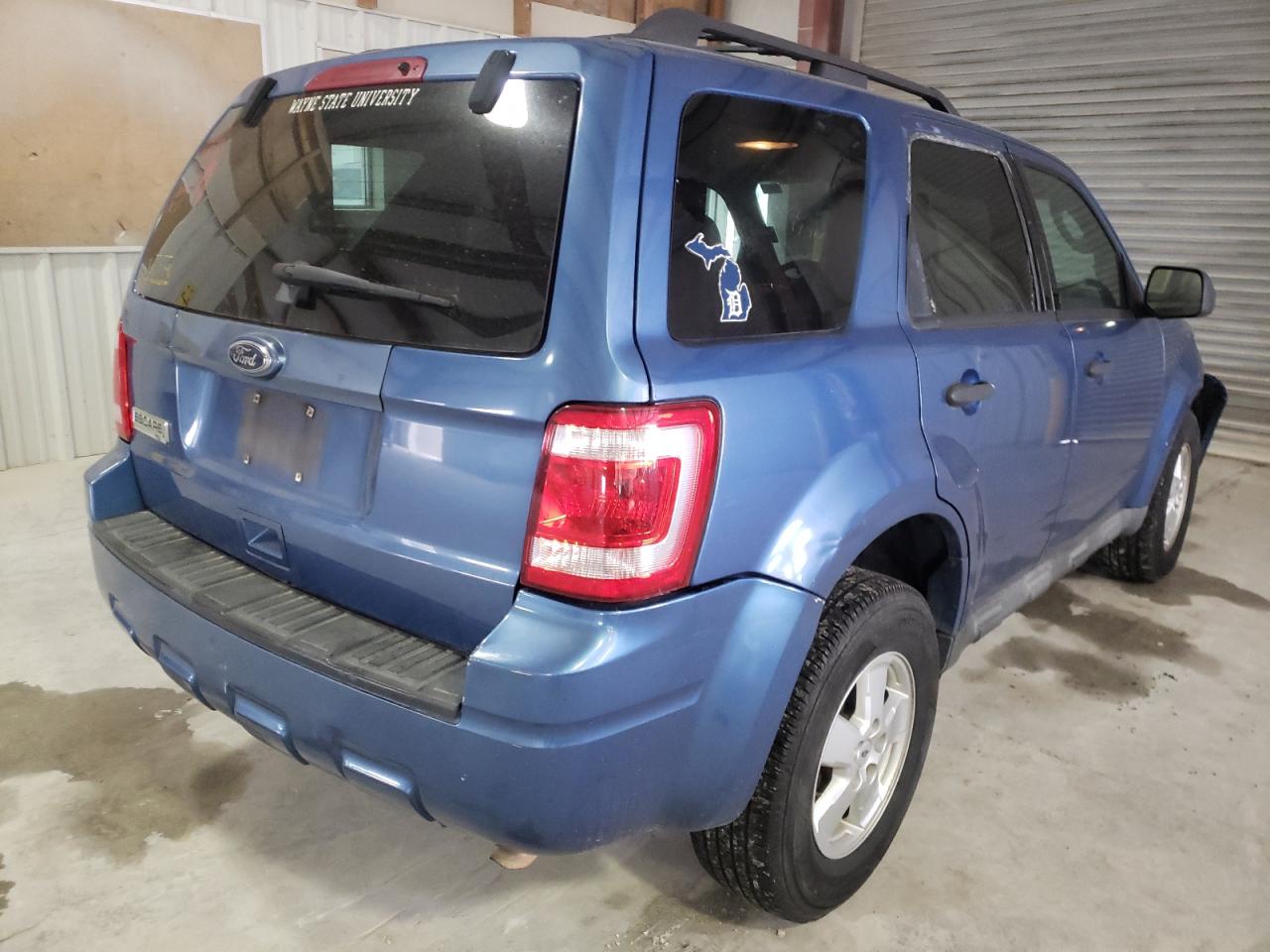 Photo 4 from auction – 2010 FORD ESCAPE XLT with VIN 1FMCU0D73AKA11472