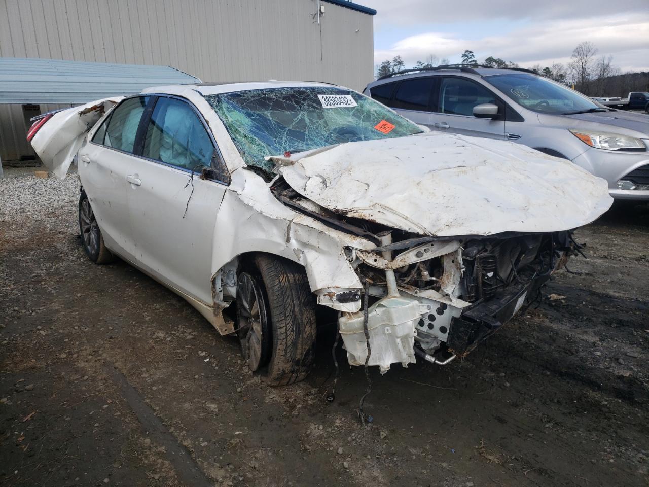 TOYOTA CAMRY LE 2015 with VIN 4T1BF1FK7FU881640 - Photo from auction
