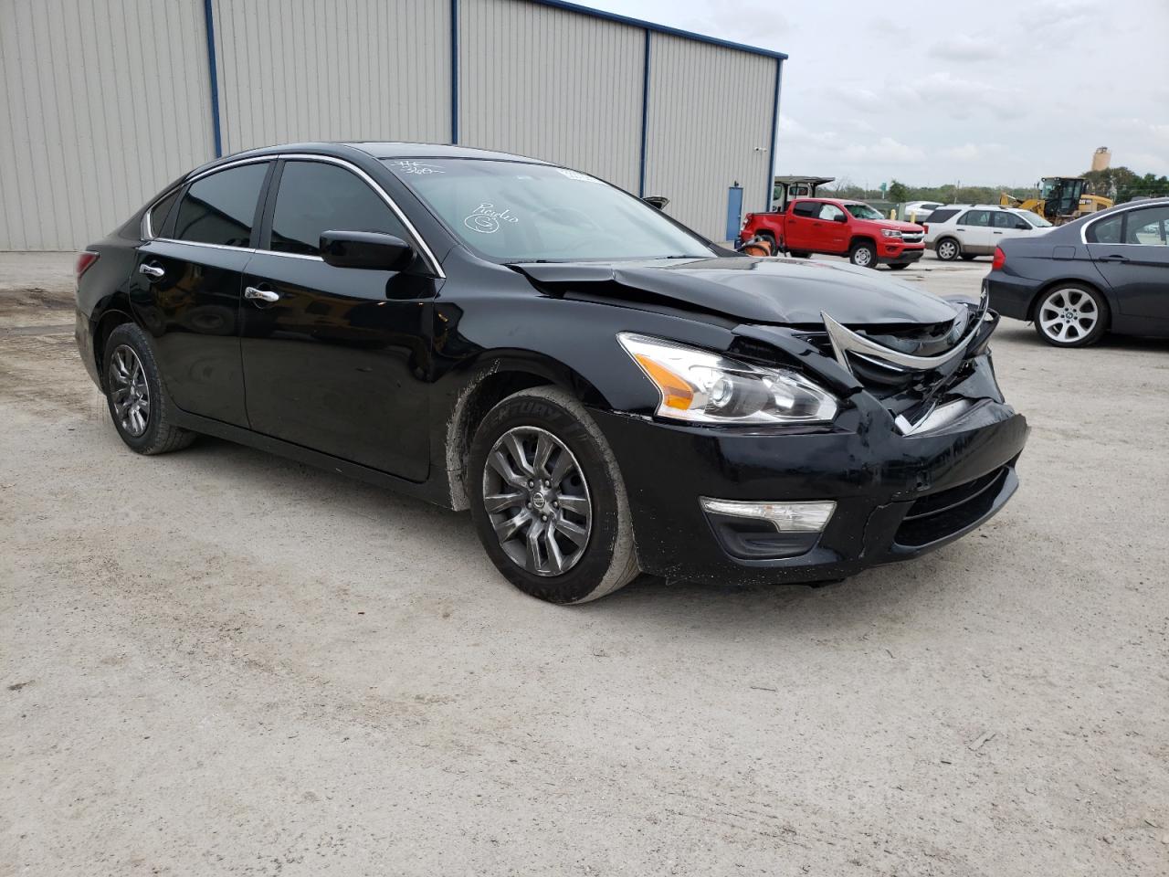 NISSAN ALTIMA 2.5 2015 z numerem VIN 1N4AL3AP1FC175914 - Zdjęcie z aukcji