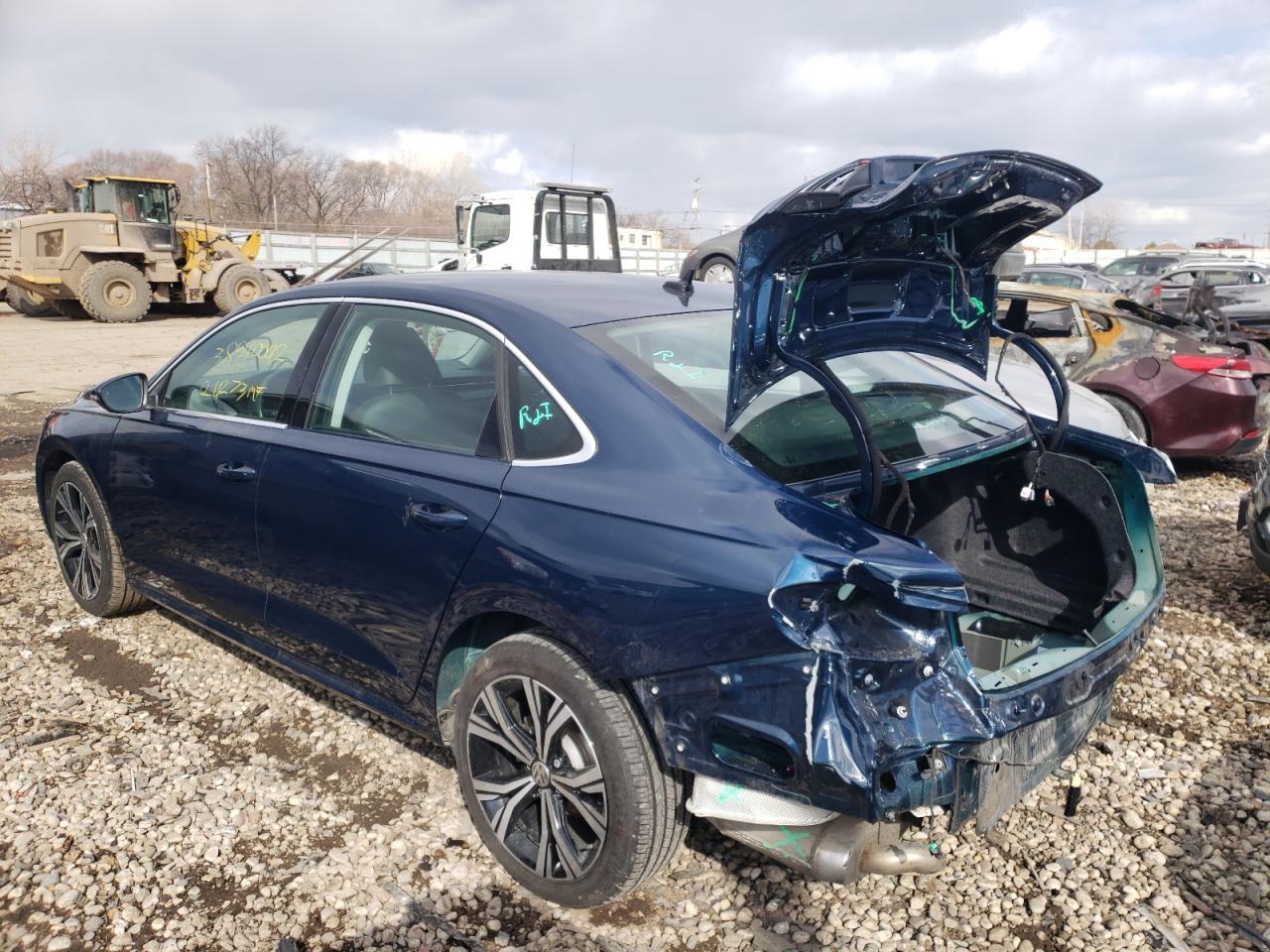 Photo 3 from auction – 2020 VOLKSWAGEN PASSAT SEL with VIN 1VWCA7A34LC025317