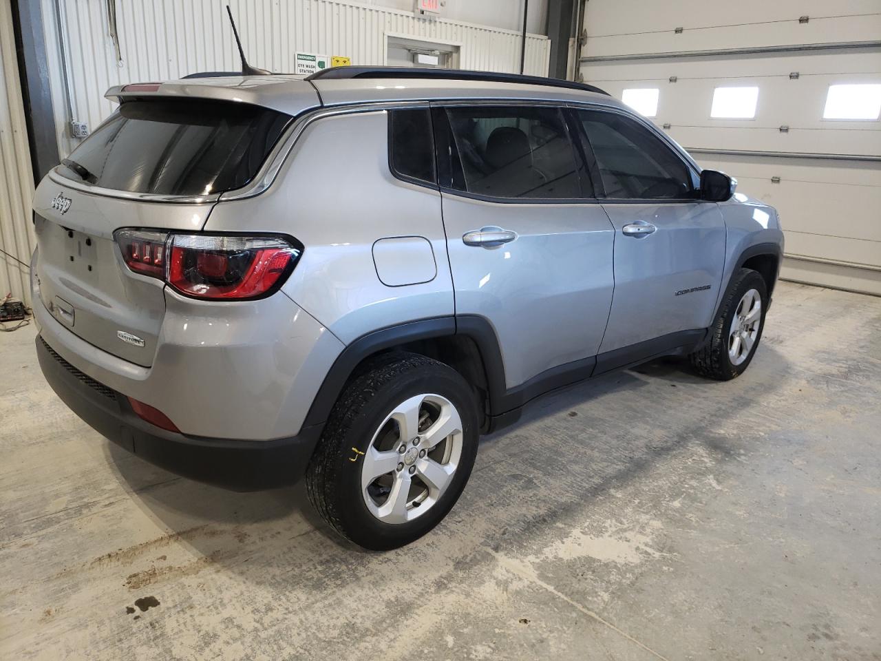Photo 4 from auction – 2019 JEEP COMPASS LA with VIN 3C4NJDBB6KT648084