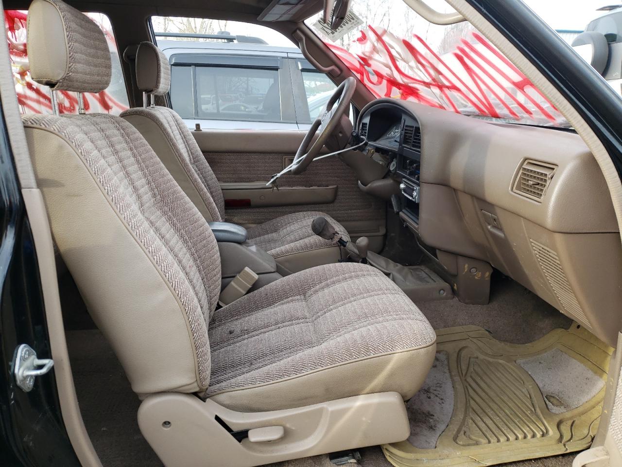 Photo 5 from auction – 1995 TOYOTA 4RUNNER VN with VIN JT3VN39W4S0207112