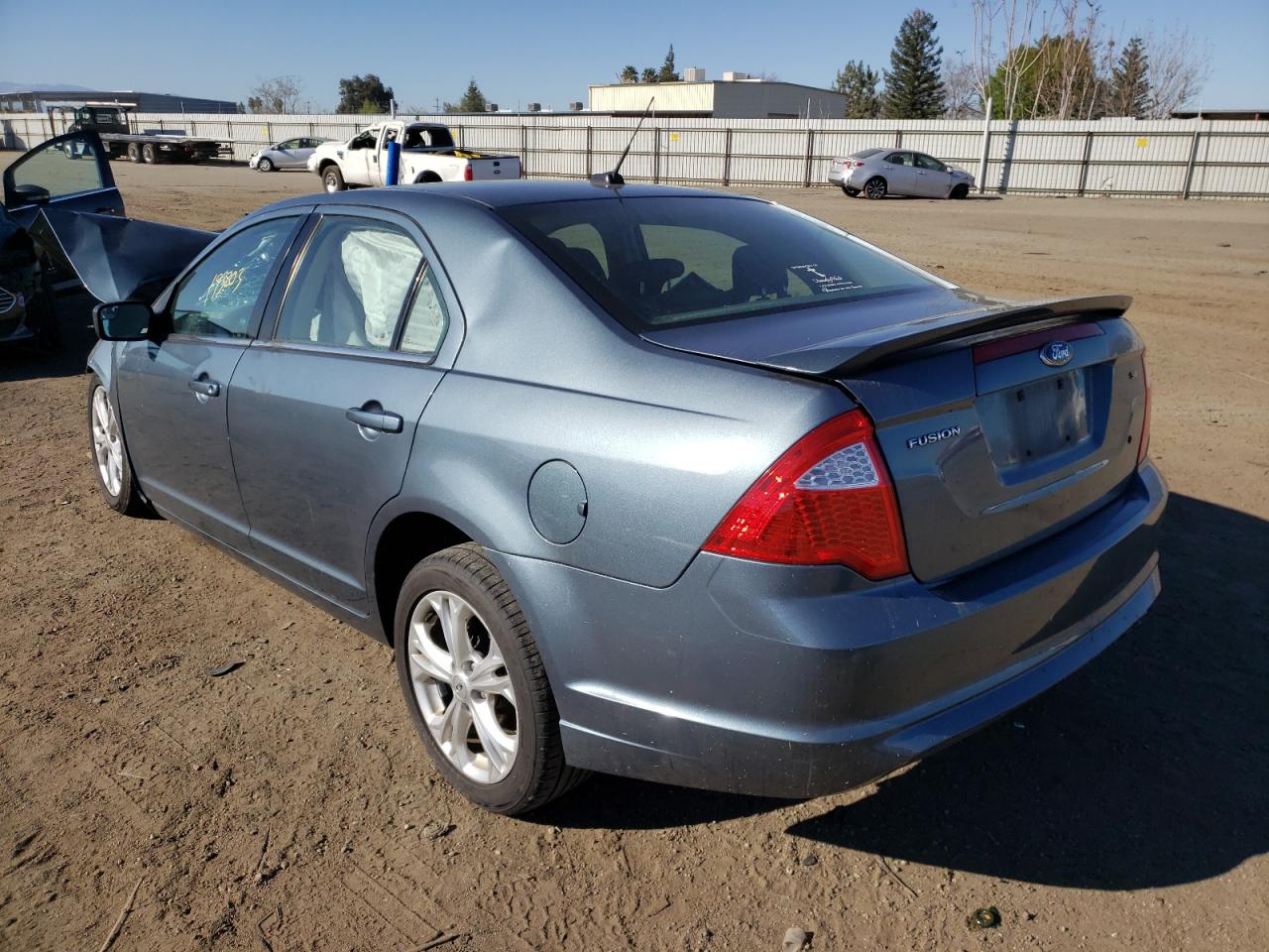 Photo 3 from auction – 2012 FORD FUSION SE with VIN 3FAHP0HA2CR439383