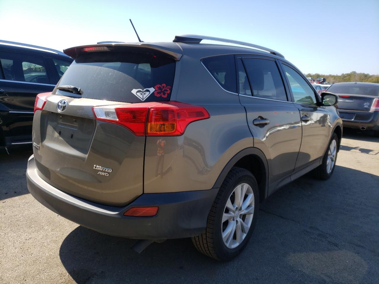 Photo 4 from auction – 2013 TOYOTA RAV4 LIMIT with VIN JTMDFREV1DD028770