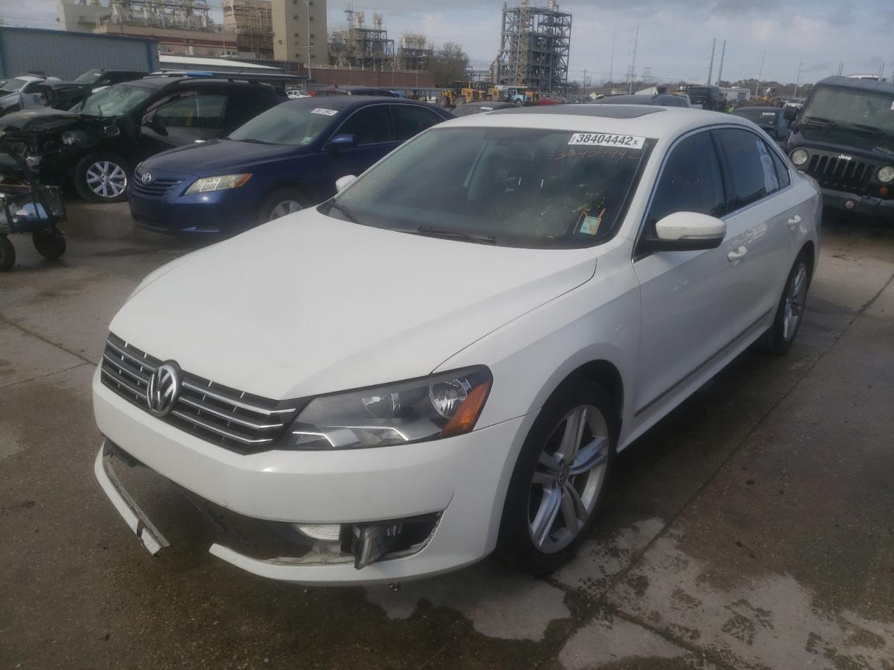 Photo 2 from auction – 2015 VOLKSWAGEN PASSAT SEL with VIN 1VWCV7A30FC009284