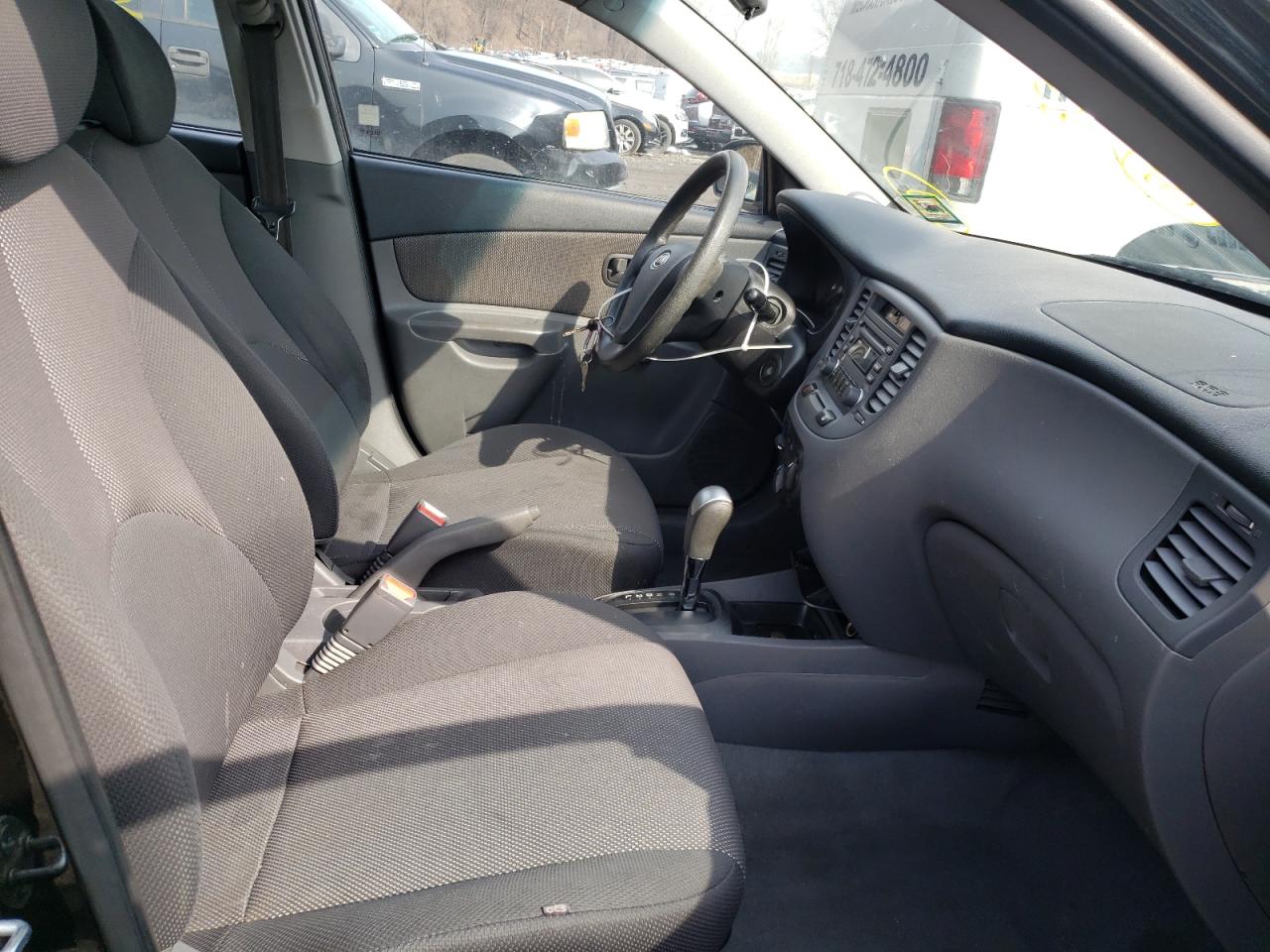 Photo 5 from auction – 2008 KIA RIO BASE with VIN KNADE123586421749