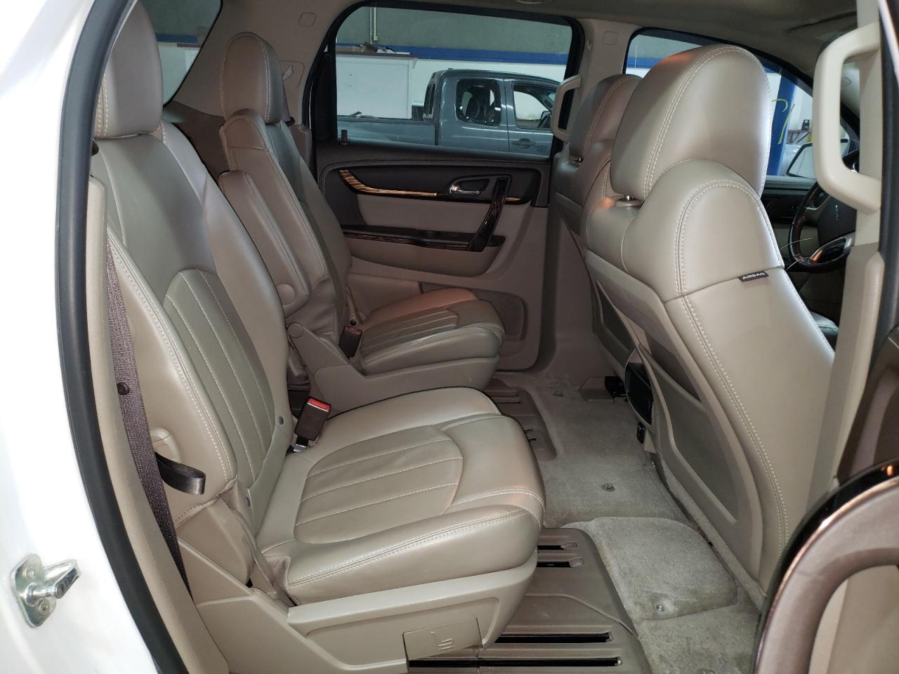 Photo 6 from auction – 2016 GMC ACADIA DEN with VIN 1GKKVTKD7GJ189363