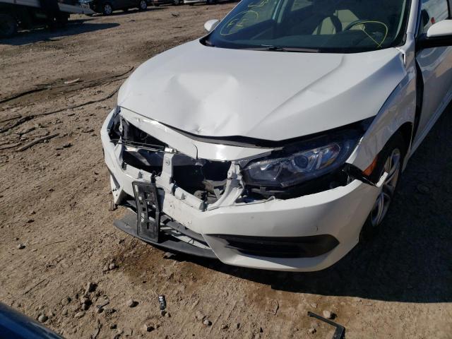 Photo 9 from auction – 2018 HONDA CIVIC LX with VIN 19XFC2F53JE030473