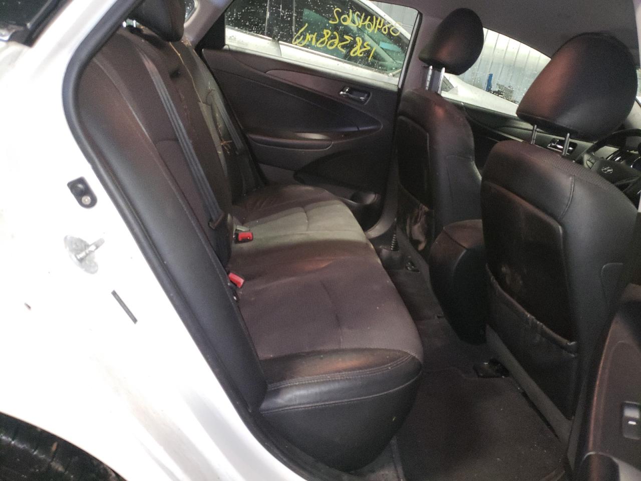 Photo 6 from auction – 2011 HYUNDAI SONATA SE with VIN 5NPEC4AC2BH239424