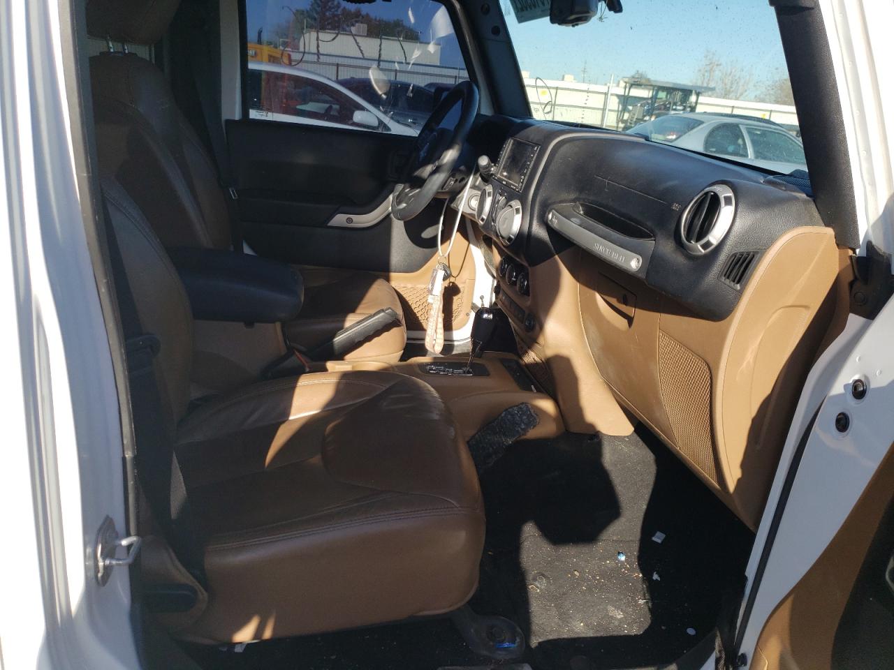 Photo 5 from auction – 2016 JEEP WRANGLER U with VIN 1C4HJWEG3GL150041