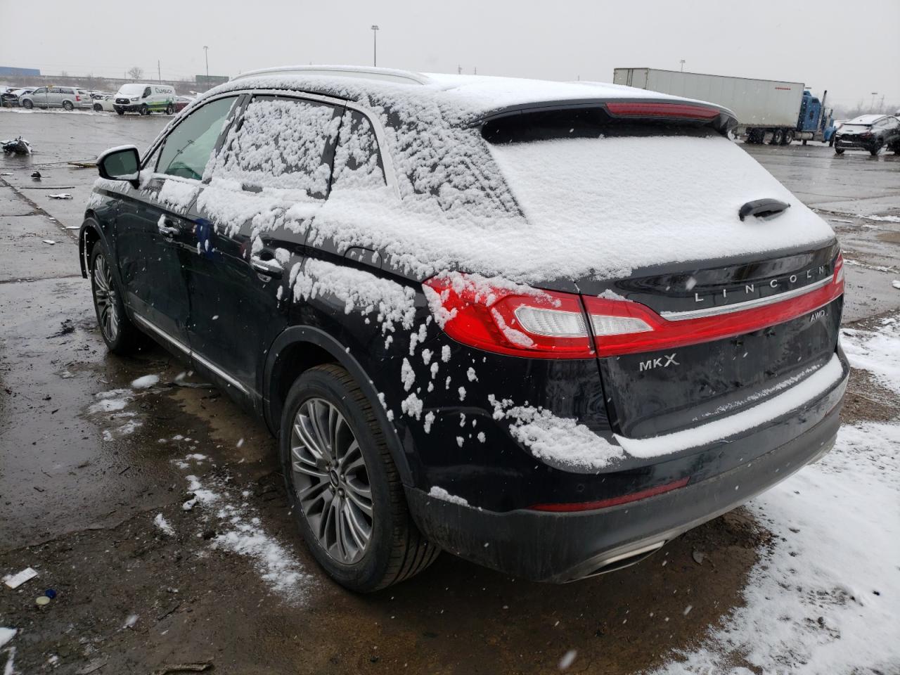 Photo 3 from auction – 2016 LINCOLN MKX RESERV with VIN 2LMTJ8LR2GBL86867