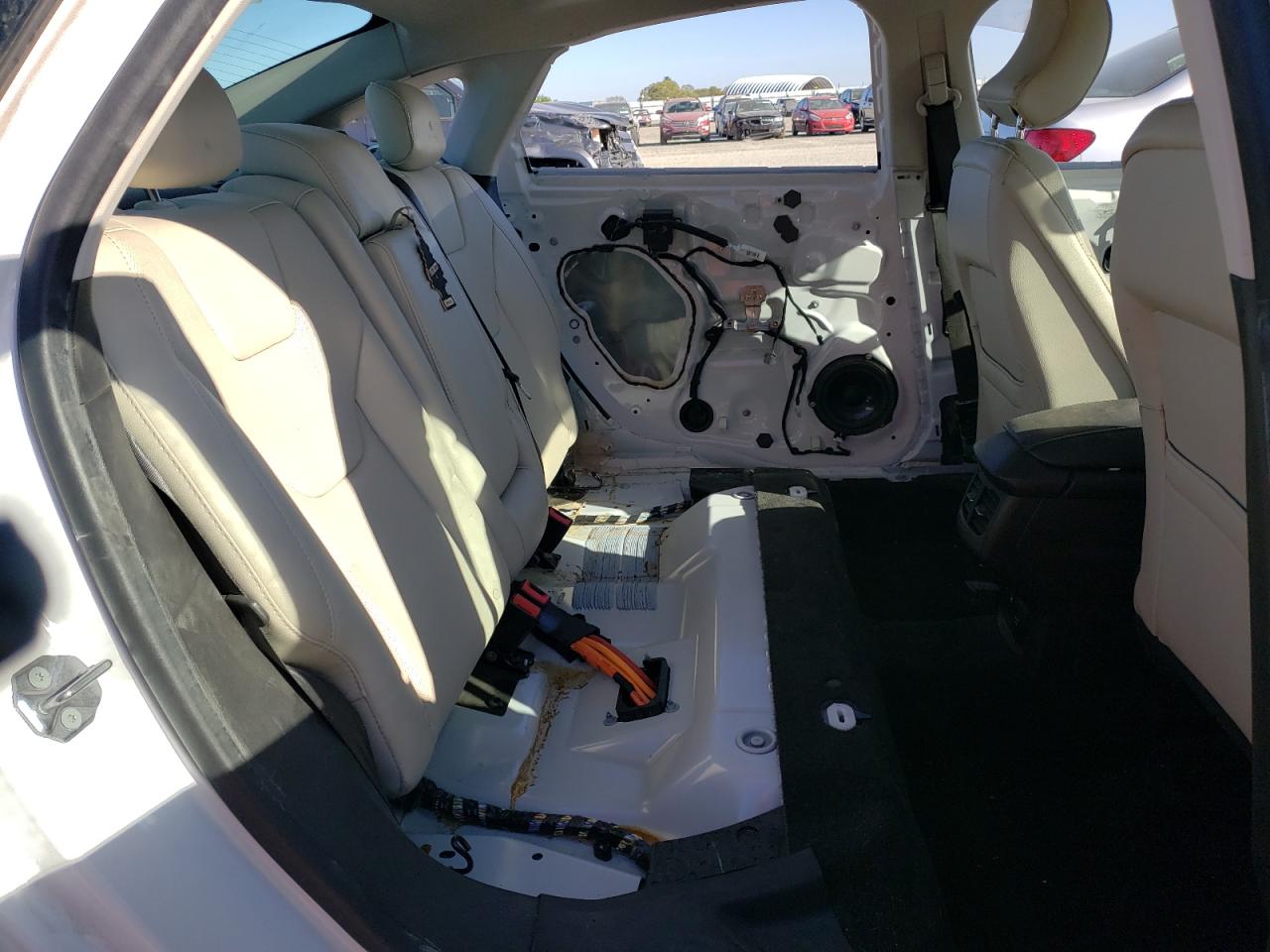 Photo 6 from auction – 2016 FORD FUSION TIT with VIN 3FA6P0SU3GR235997