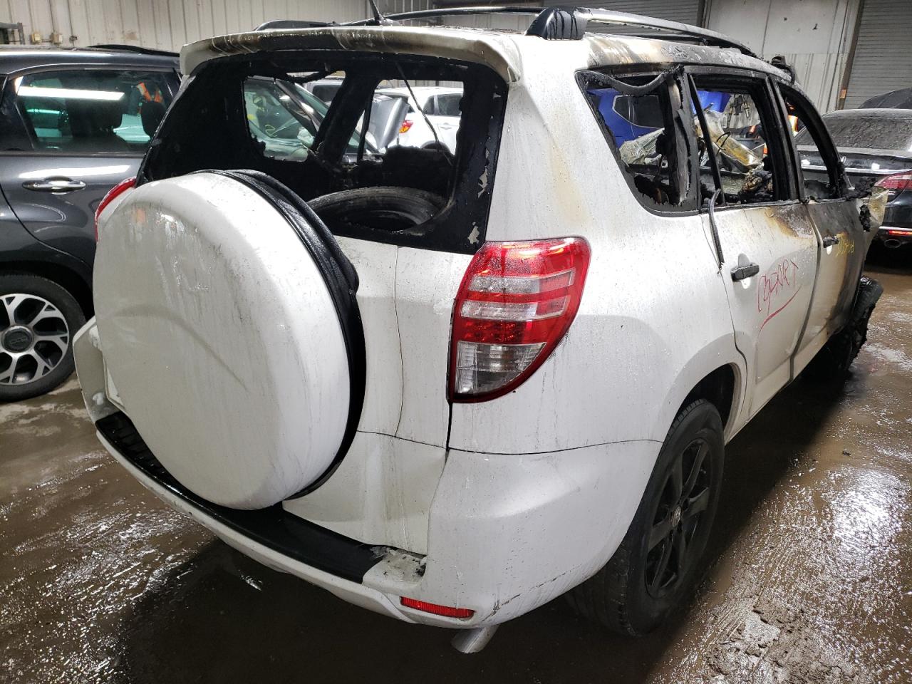 Photo 4 from auction – 2011 TOYOTA RAV4 with VIN 2T3ZF4DV8BW070671