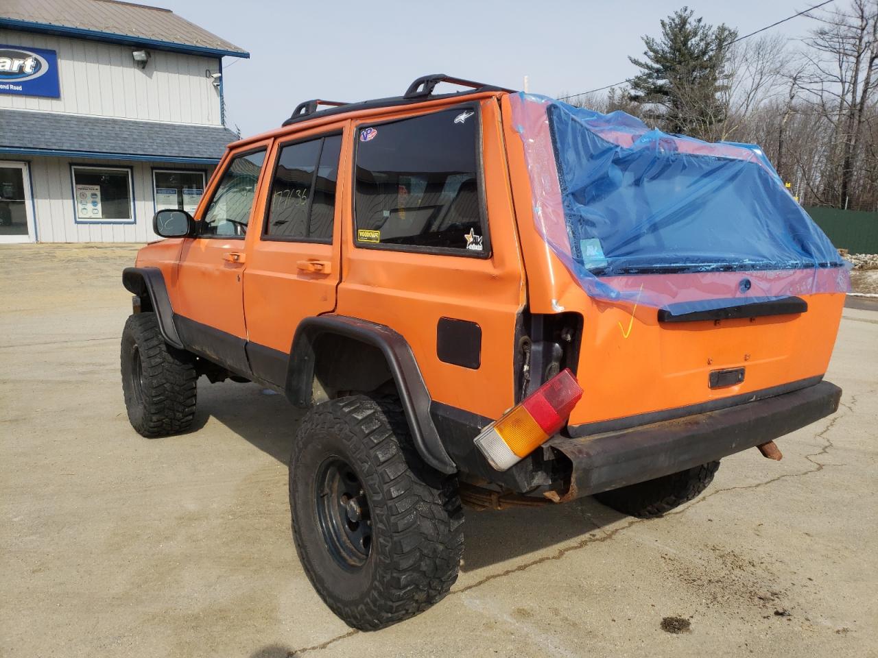 Photo 3 from auction – 2001 JEEP CHEROKEE C with VIN 1J4FF58S01L603472
