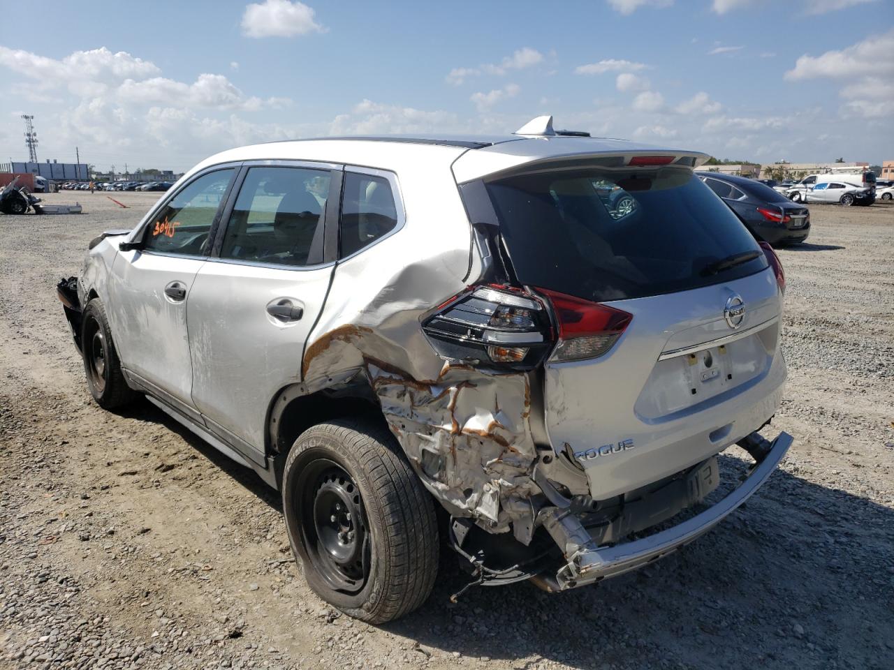 Photo 3 from auction – 2020 NISSAN ROGUE S with VIN KNMAT2MT8LP537870