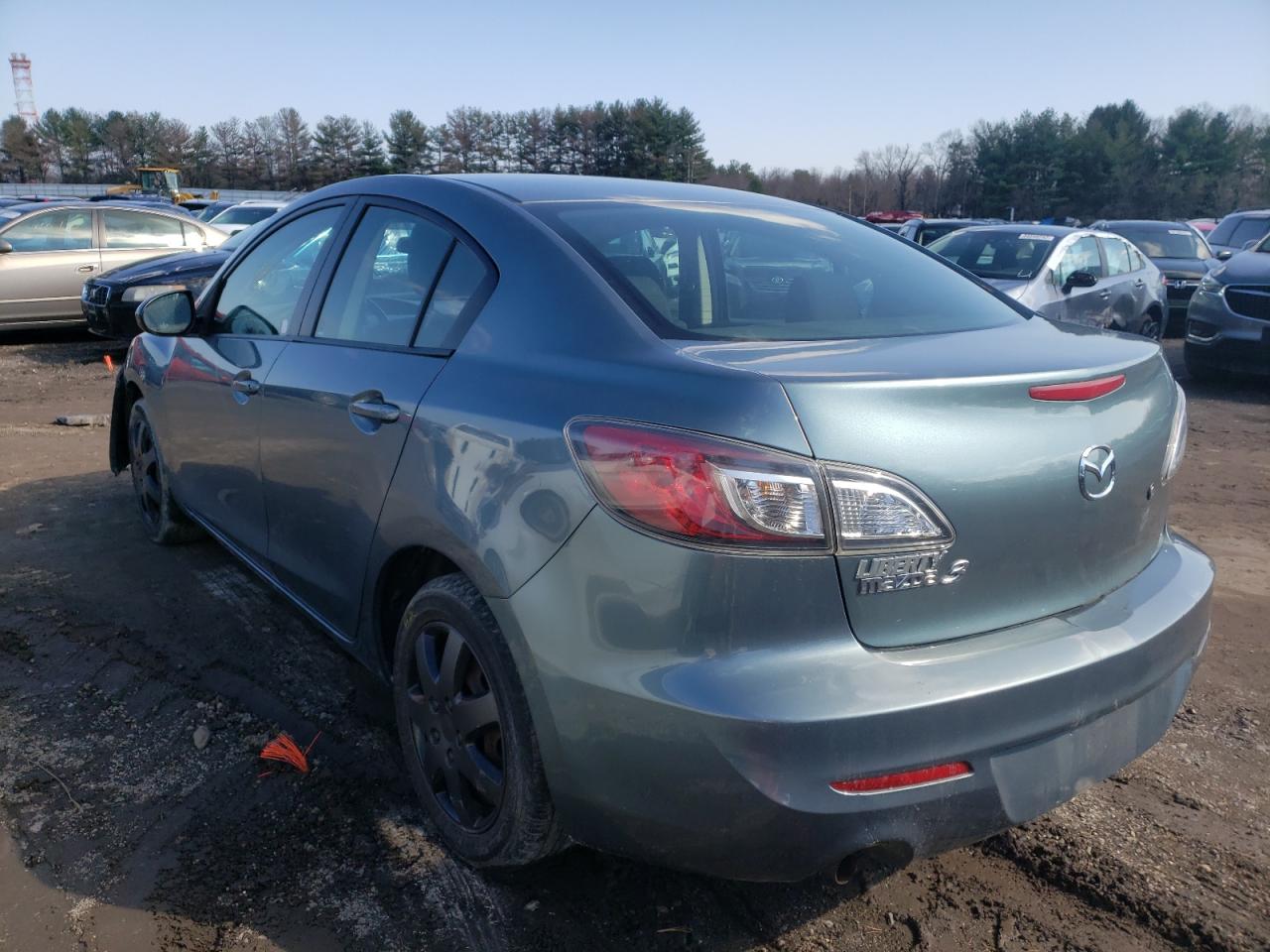 Photo 3 from auction – 2013 MAZDA 3 I with VIN JM1BL1TG4D1723848
