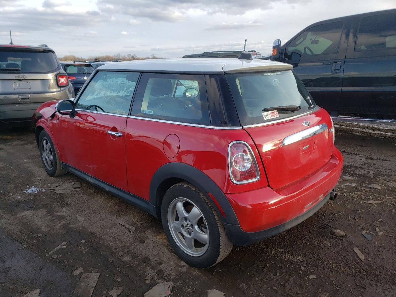 Photo 3 from auction – 2011 MINI COOPER with VIN WMWSU3C53BTX96330