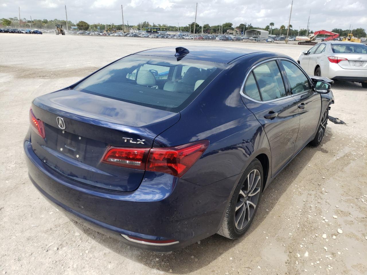 Photo 4 from auction – 2016 ACURA TLX TECH with VIN 19UUB2F52GA003725