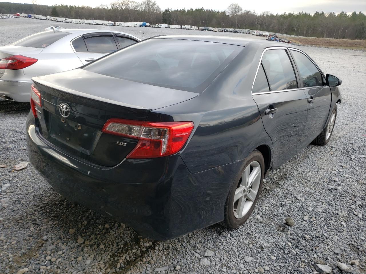 Photo 4 from auction – 2014 TOYOTA CAMRY L with VIN 4T1BF1FKXEU323974