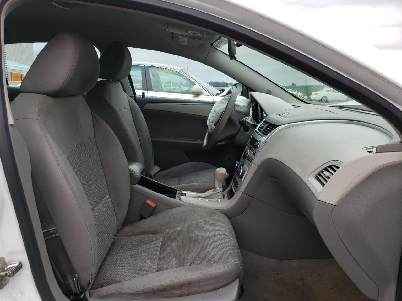Photo 5 from auction – 2012 CHEVROLET MALIBU LS with VIN 1G1ZA5EU7CF391767