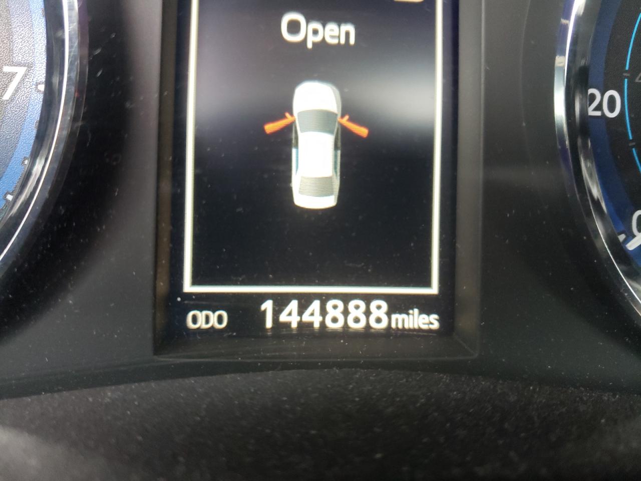 Photo 8 from auction – 2017 TOYOTA COROLLA L with VIN 2T1BURHE8HC785659