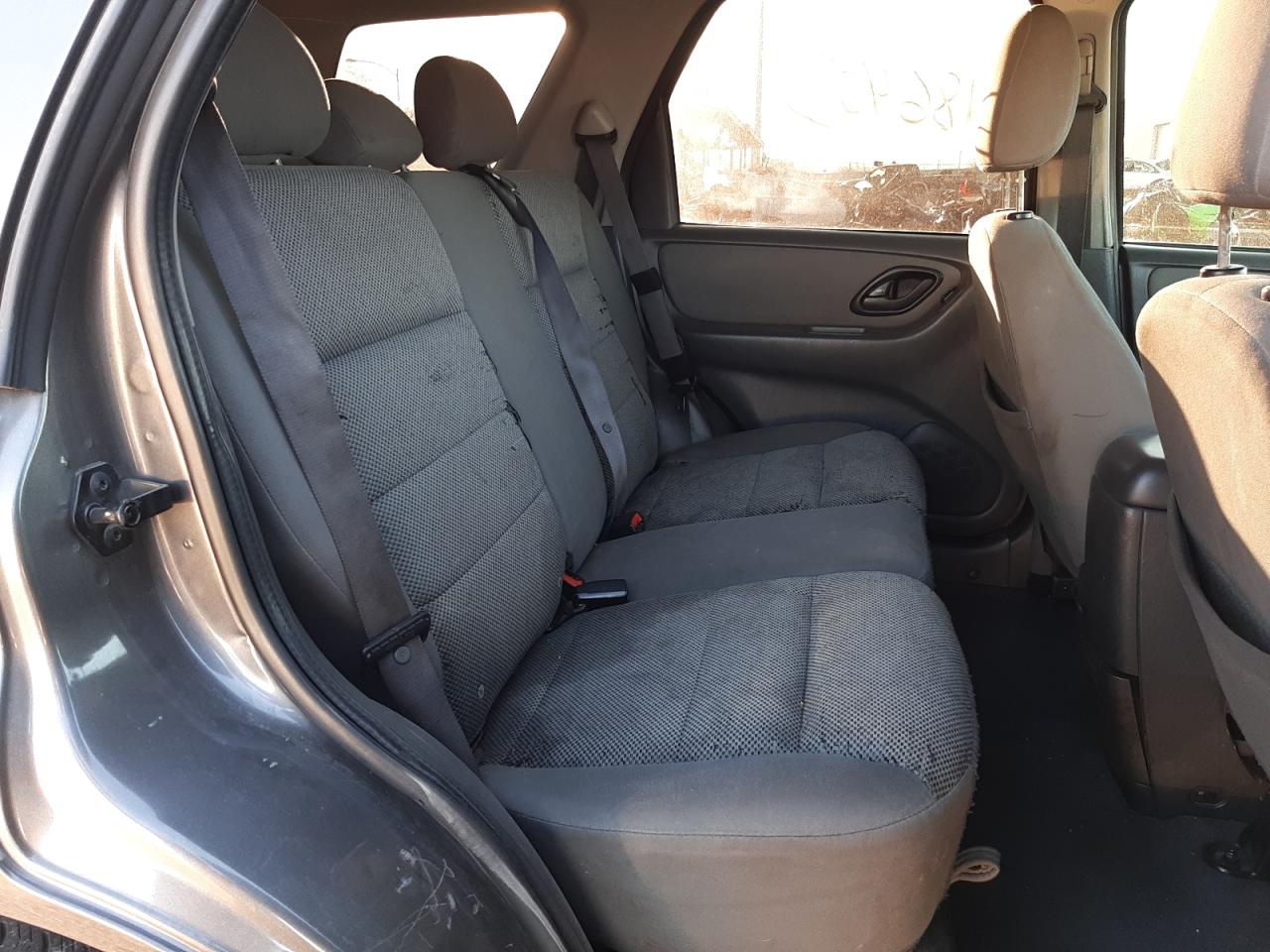 Photo 6 from auction – 2005 FORD ESCAPE XLT with VIN 1FMYU03165KA45706