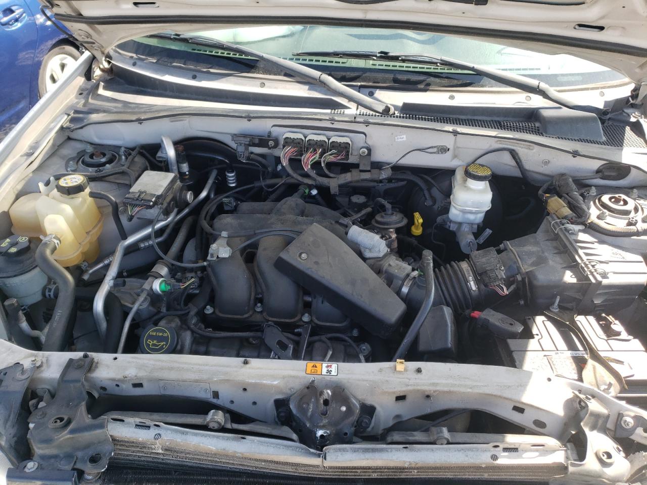 Photo 7 from auction – 2007 FORD ESCAPE XLT with VIN 1FMCU93117KA75911