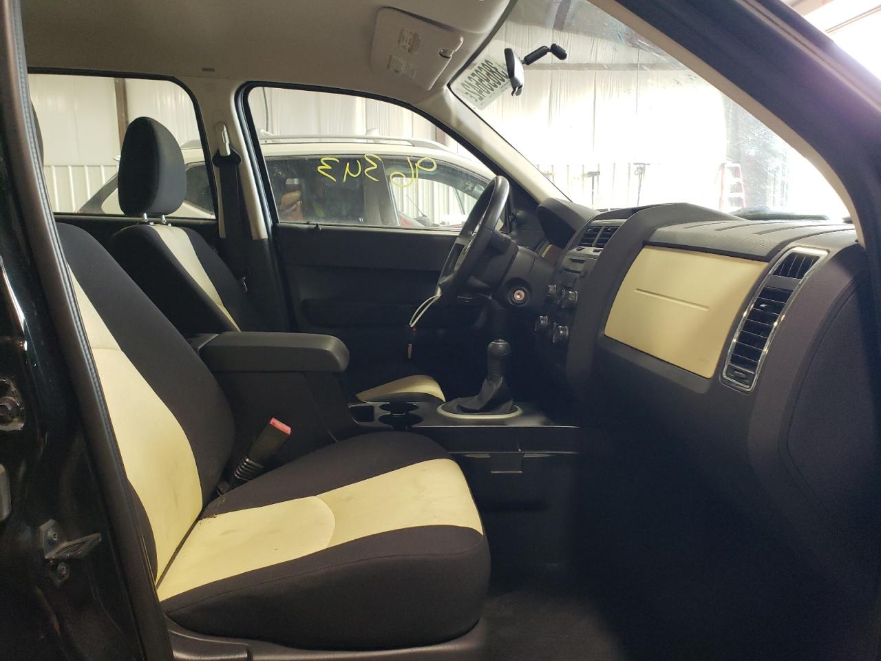 Photo 5 from auction – 2008 MAZDA TRIBUTE I with VIN 4F2CZ02ZX8KM09606