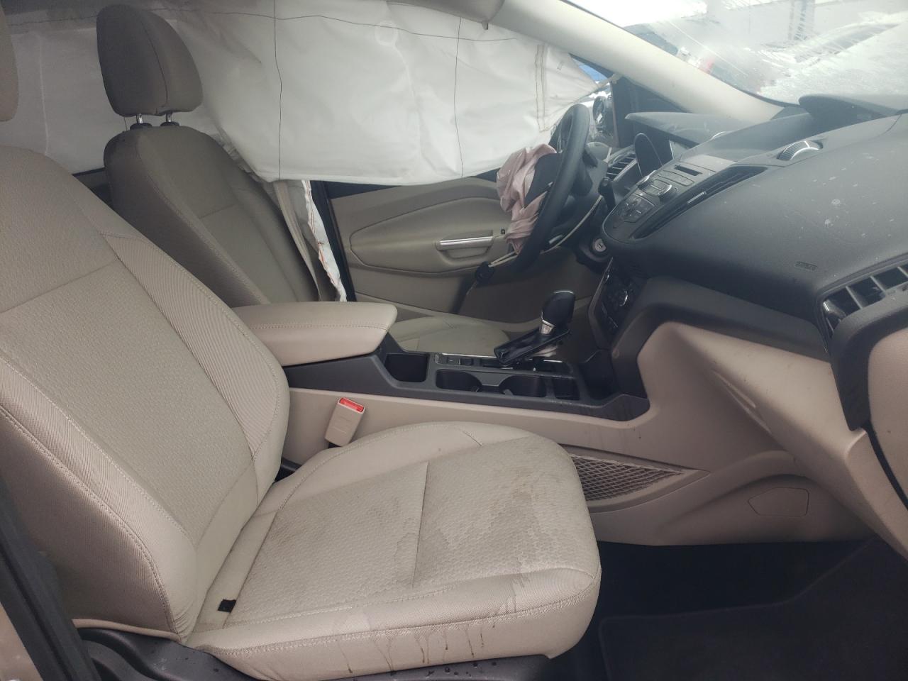 Photo 5 from auction – 2017 FORD ESCAPE SE with VIN 1FMCU0GD4HUD38642