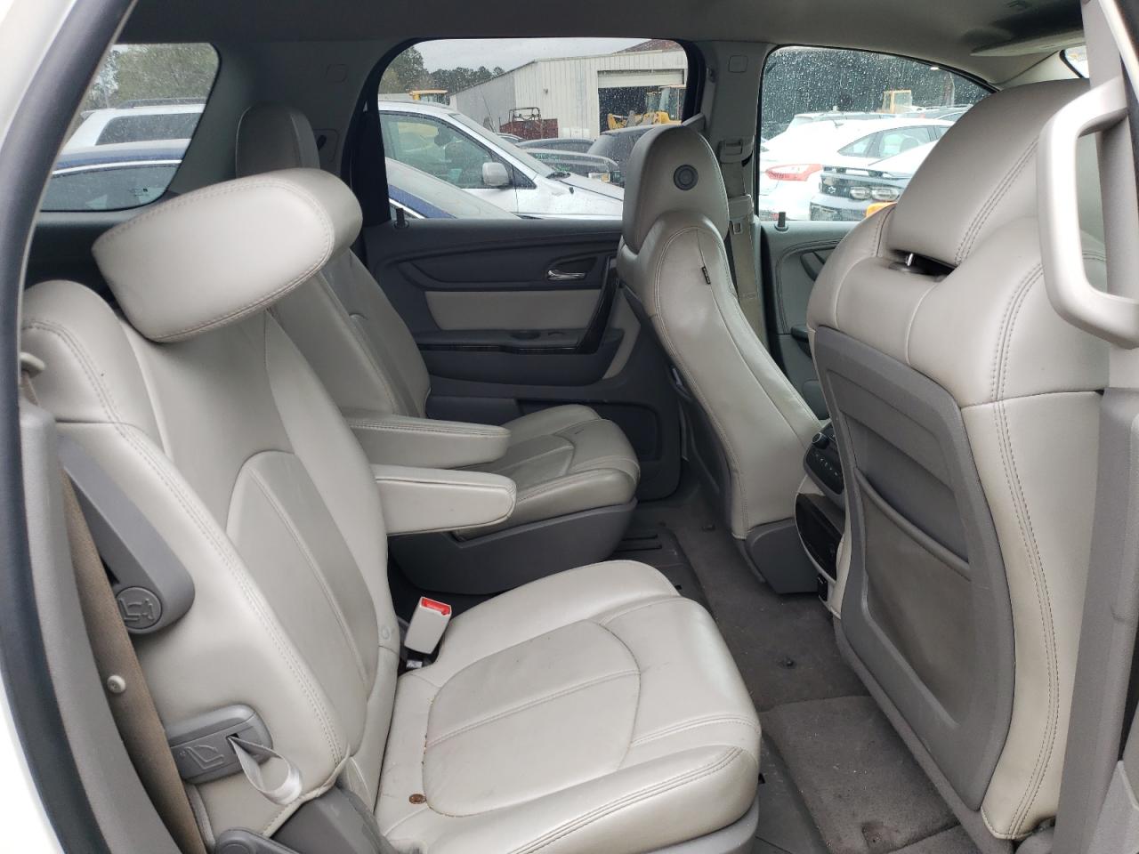 Photo 6 from auction – 2014 GMC ACADIA SLT with VIN 1GKKRRKD7EJ268648