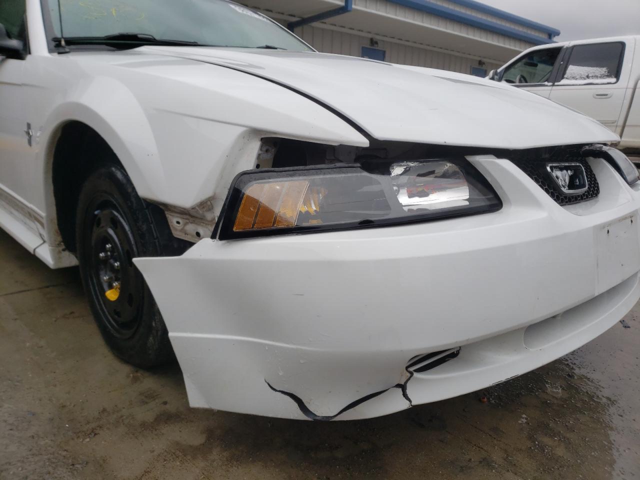 Photo 9 from auction – 2001 FORD MUSTANG with VIN 1FAFP40461F193033