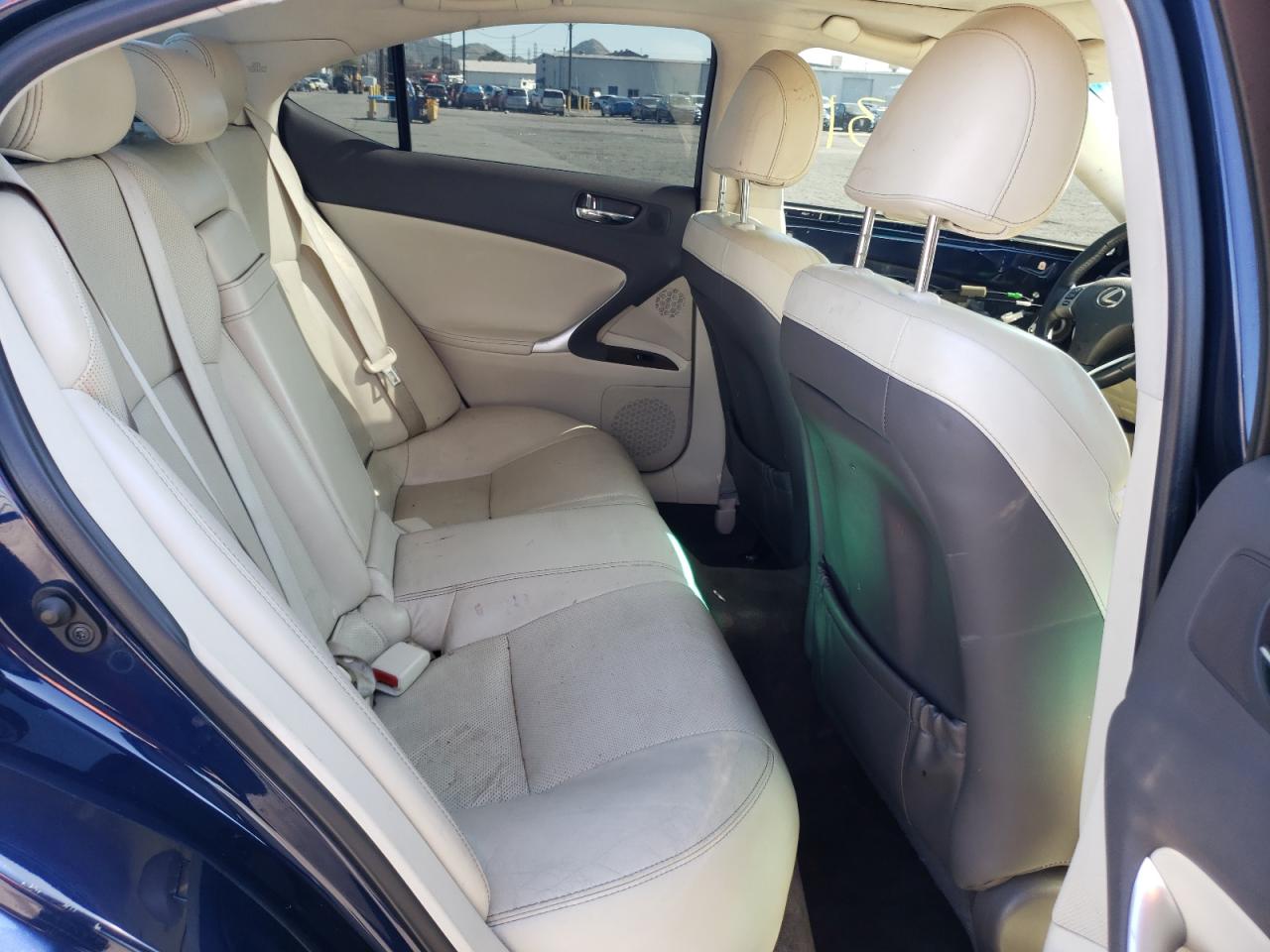 Photo 6 from auction – 2011 LEXUS IS with VIN JTHBF5C23B5148536