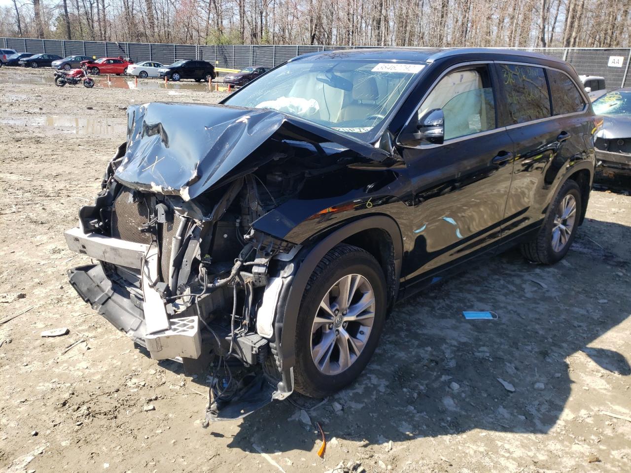 Photo 2 from auction – 2014 TOYOTA HIGHLANDER with VIN 5TDJKRFH1ES032685
