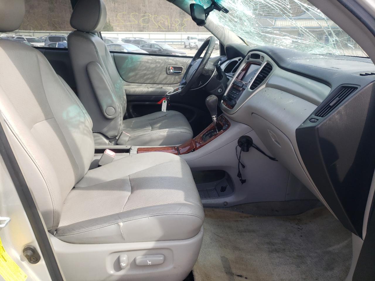 Photo 5 from auction – 2007 TOYOTA HIGHLANDER with VIN JTEEW21A270045003