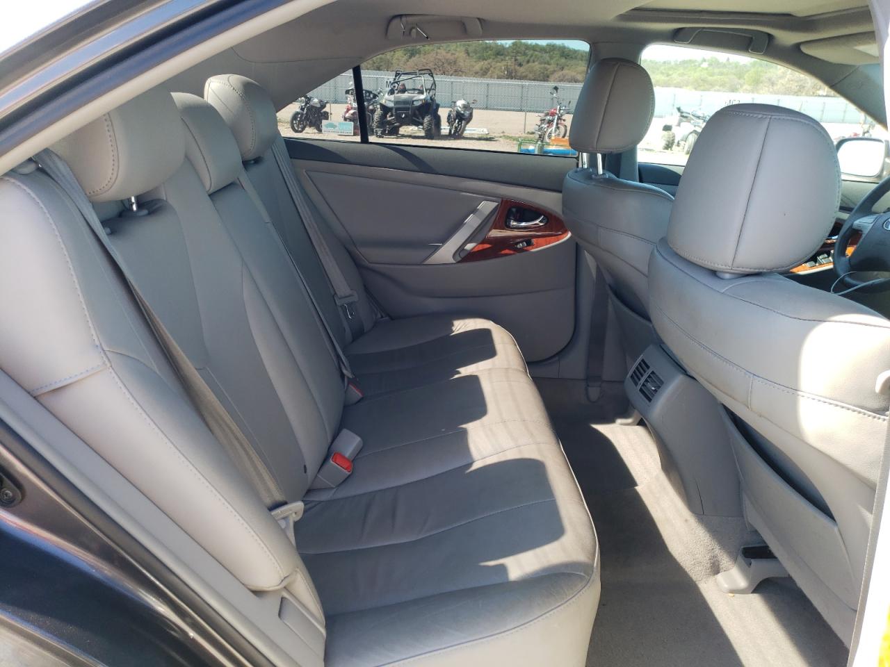 Photo 6 from auction – 2010 TOYOTA CAMRY BASE with VIN 4T1BF3EKXAU049022