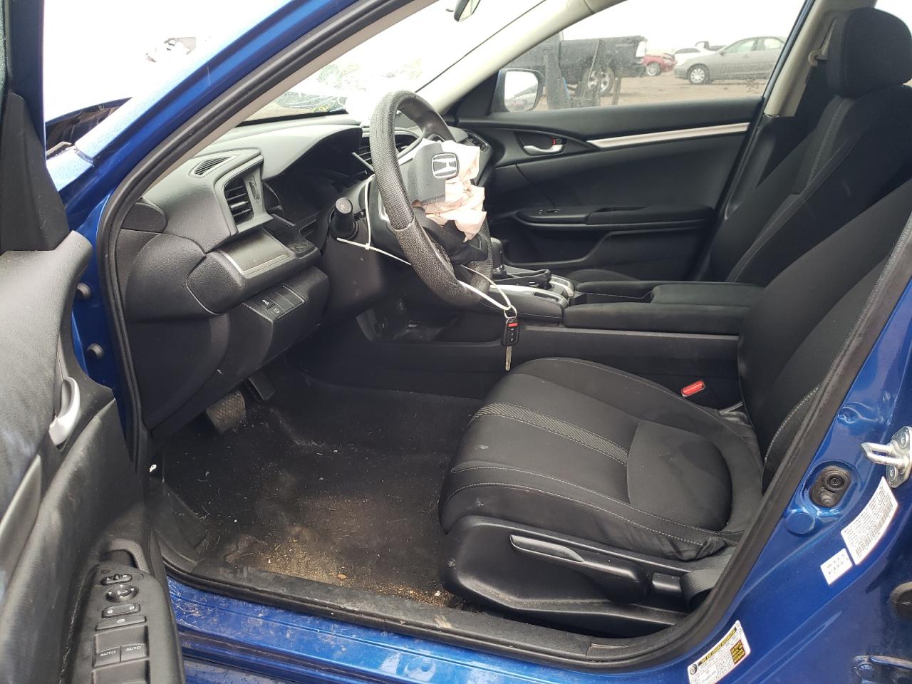 Photo 9 from auction – 2018 HONDA CIVIC LX with VIN 19XFC2F56JE012601