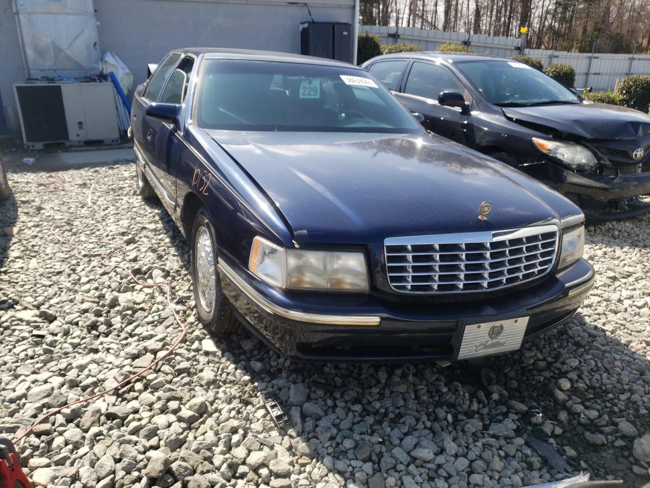 CADILLAC DEVILLE DE 1998 with VIN 1G6KE54Y8WU739256 - Photo from auction