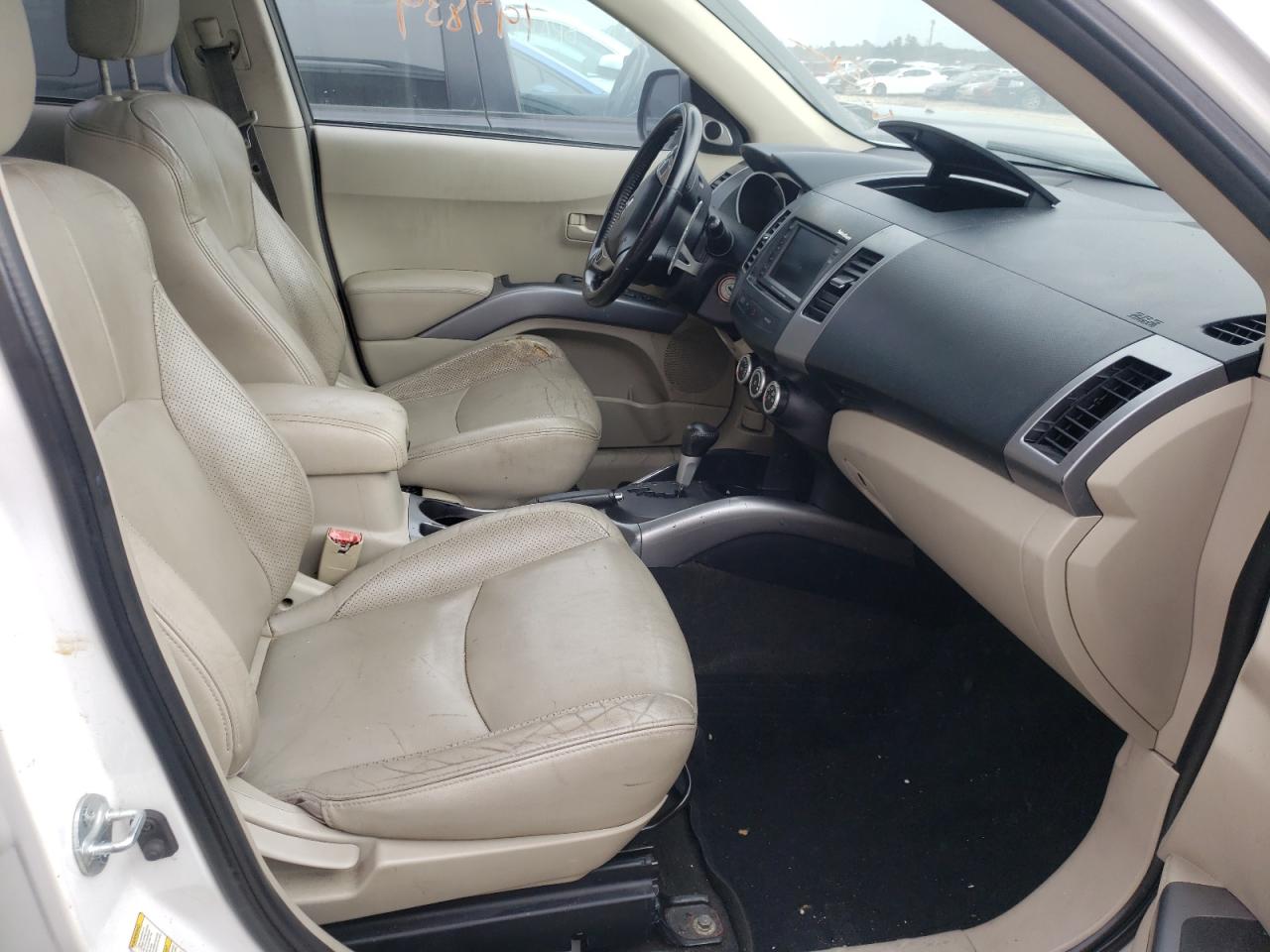 Photo 5 from auction – 2007 MITSUBISHI OUTLANDER with VIN JA4MS41X47U011952