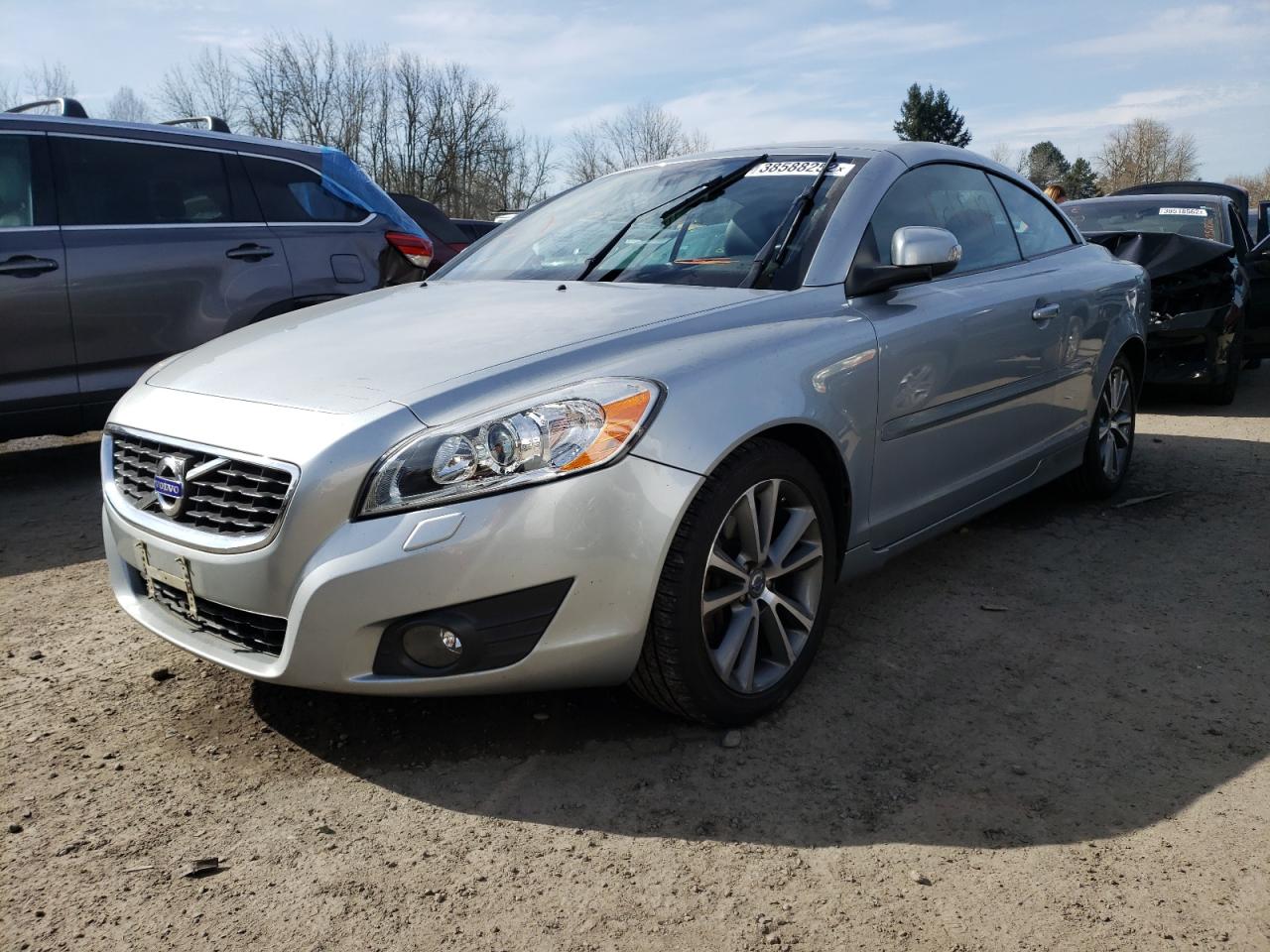 Photo 2 from auction – 2011 VOLVO C70 T5 with VIN YV1672MC6BJ116090