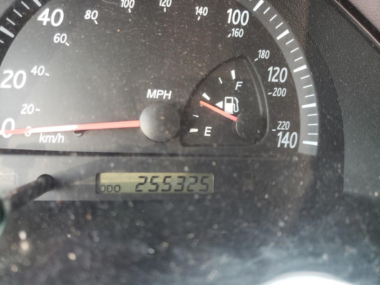 Photo 8 from auction – 2002 TOYOTA CAMRY LE with VIN 4T1BE30K02U505976