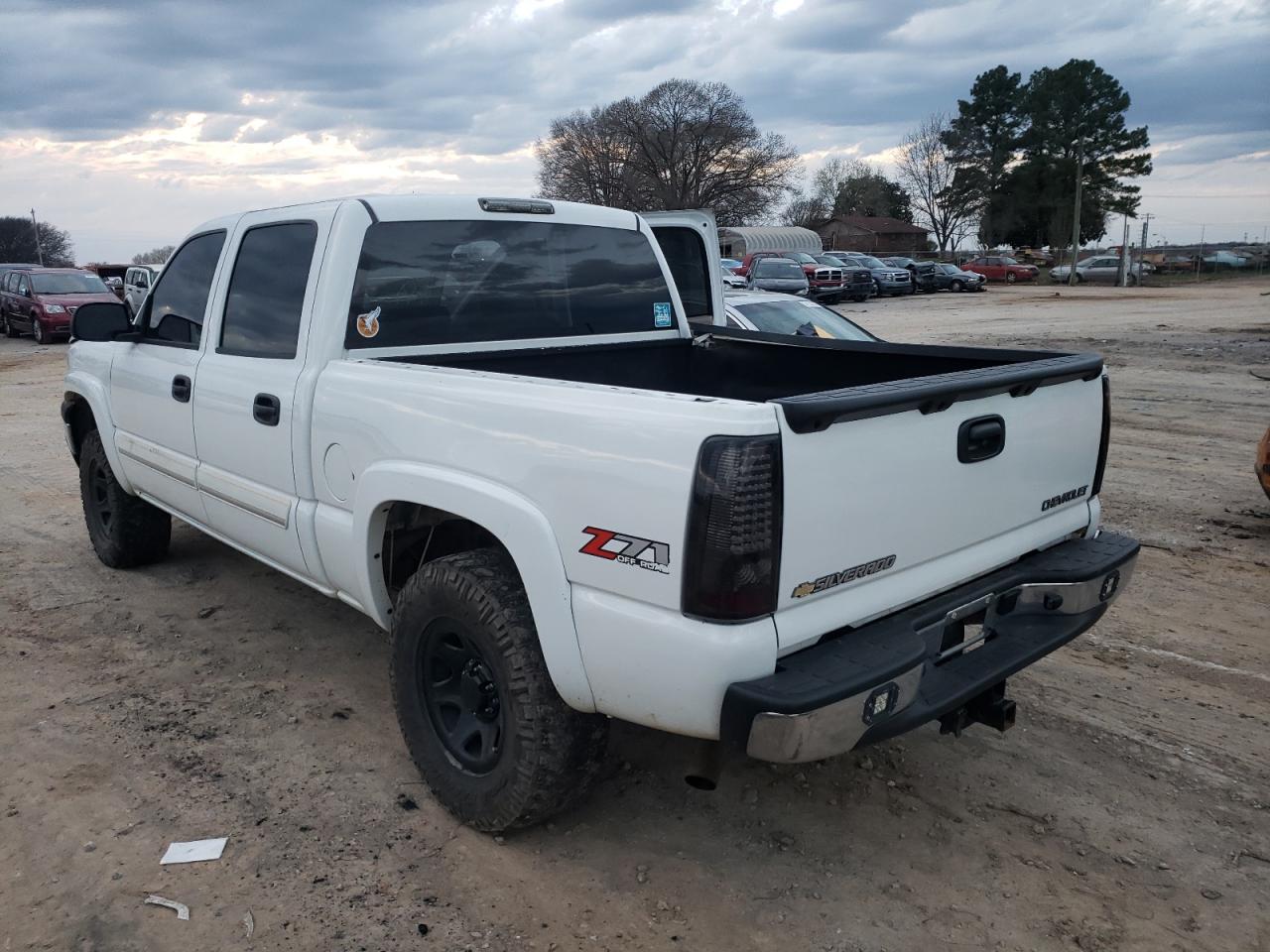 Photo 3 from auction – 2004 CHEVROLET SILVERADO with VIN 2GCEK13T841287738