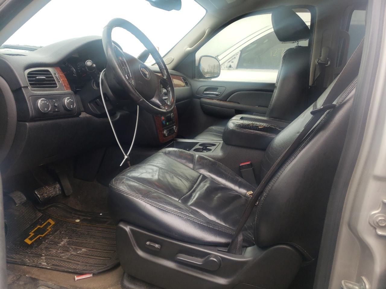 Photo 5 from auction – 2007 CHEVROLET SUBURBAN K with VIN 1GNFK16307J273639
