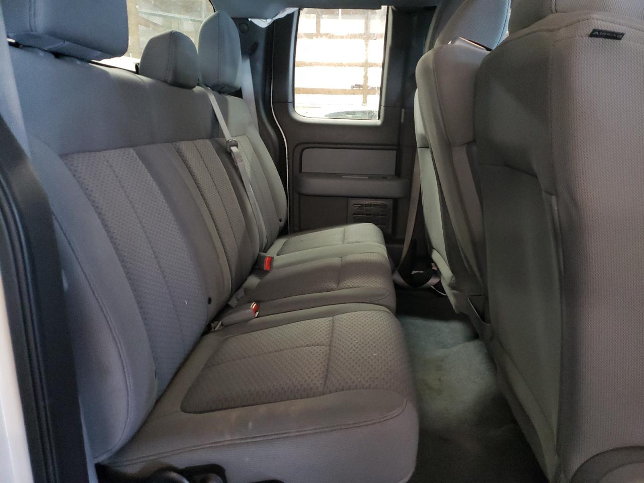 Foto 6 de la subasta – 2013 FORD F150 SUPER con VIN 1FTFX1EF1DFB30607