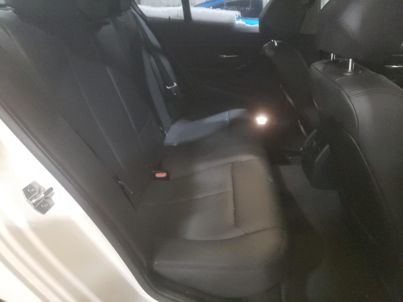 Photo 6 from auction – 2015 BMW 320 I with VIN WBA3B1C54FK139773