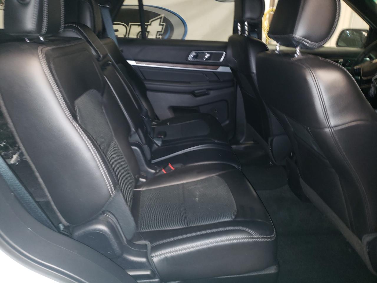 Zdjęcie 6 z aukcji – 2017 FORD EXPLORER L z VIN 1FM5K7F82HGA16768