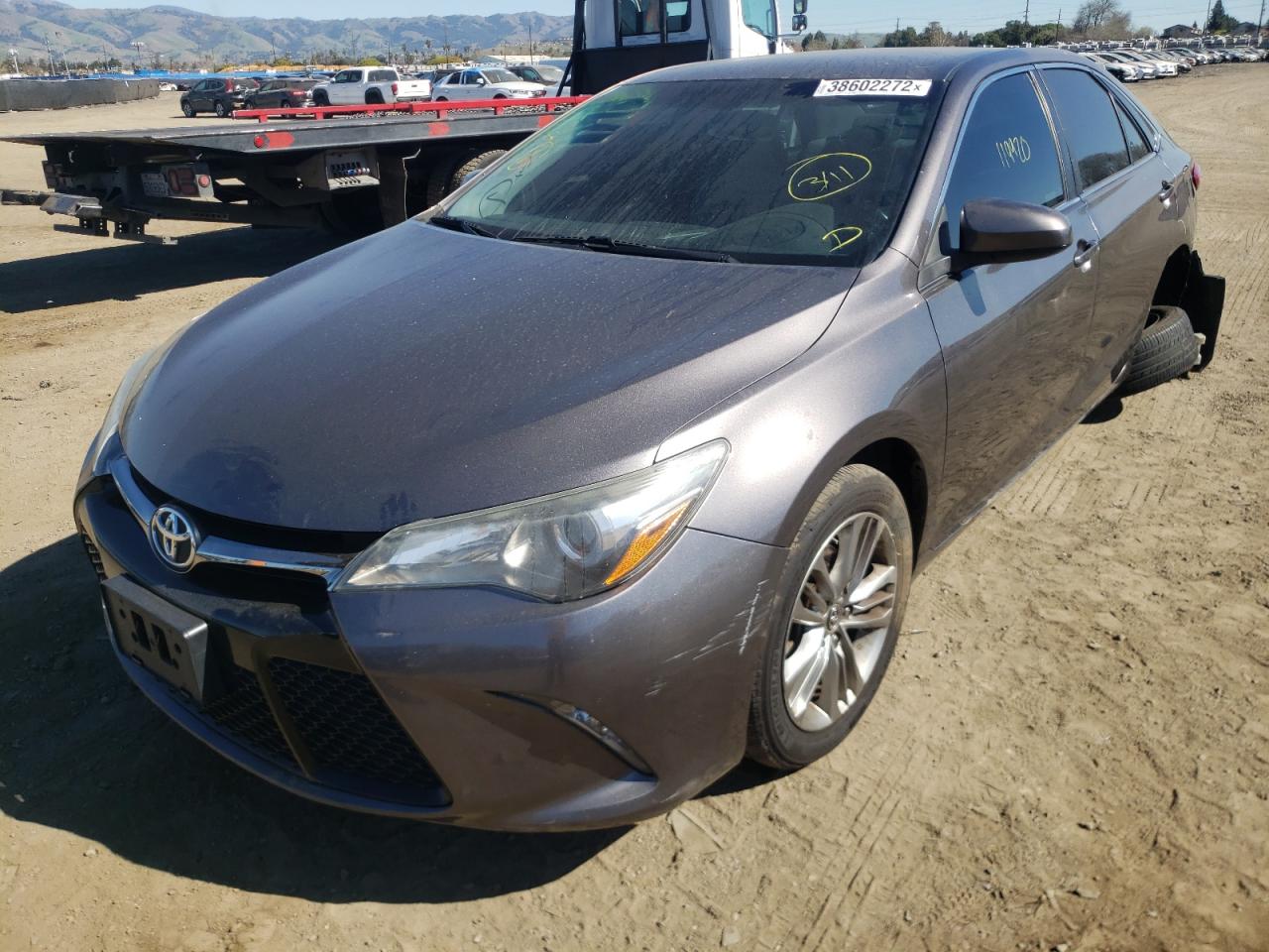 Photo 2 from auction – 2015 TOYOTA CAMRY LE with VIN 4T1BF1FK4FU058857