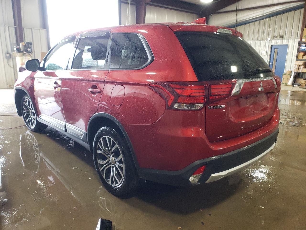 Photo 3 from auction – 2018 MITSUBISHI OUTLANDER with VIN JA4AZ3A36JZ067083