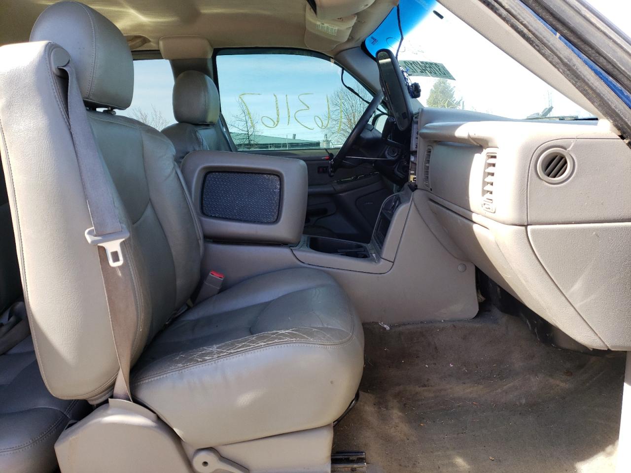 Photo 5 from auction – 2003 CHEVROLET SILVERADO with VIN 2GCEK19T131270849