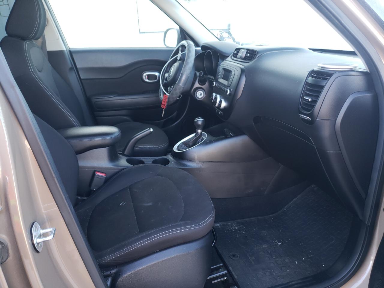 Photo 5 from auction – 2016 KIA SOUL with VIN KNDJN2A20G7258022