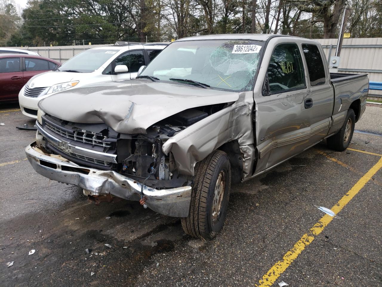 Photo 2 from auction – 2001 CHEVROLET SILVERADO with VIN 2GCEC19V611174016